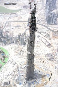（中東バブル・ドバイ）世界最高800mビル来年完成予定