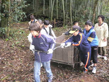 福岡百道空手クラブチーム「ＧＴ体験で来町」！