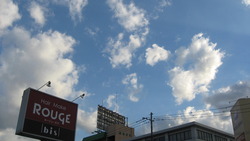 暑い日が続きますね。