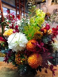 お祝いのアレンジメント 2020/01/11 17:58:16
