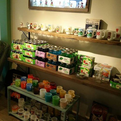入荷商品の販売準備が出来ました!皆様のご来店。お待ちしています! 入荷商品の販売準備が出来ました!皆様のご来店。お待ちしています!