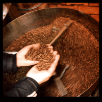 熊本のカフェ珈琲市場【美味しいコーヒー焙煎中です】 2013/02/12 17:48:43