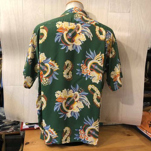 SUN SURF S/S AROHA SHIRT “MACINTOSH UKULELE” GREEN