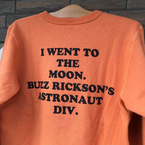 BUZZ RICKSONS × SNOOPY SET-IN CREW SWEAT IM ON THE MOON