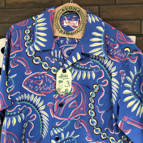 SUN SURF RAYON HAWAIIAN SHIRT “PARADISE PICTOGRAPH”