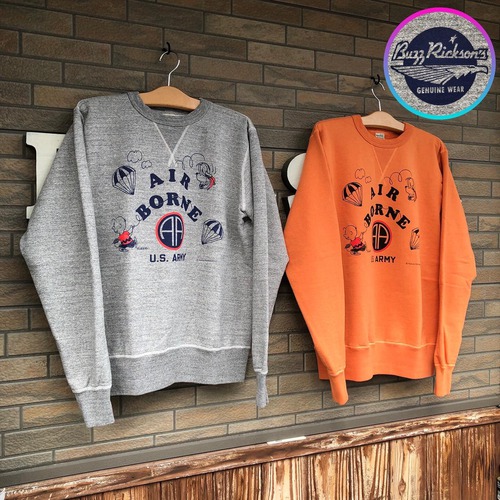BUZZ RICKSONS × SNOOPY SET-IN CREW SWEAT AIR BORNE