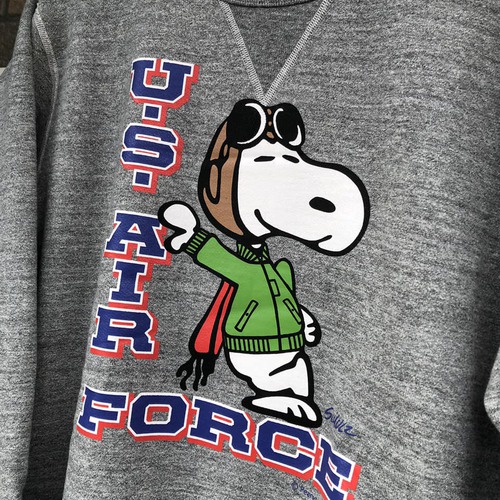 大人気コラボ!バズリクソンズ×スヌーピー ミリタリースウェットUS AIR FORCE