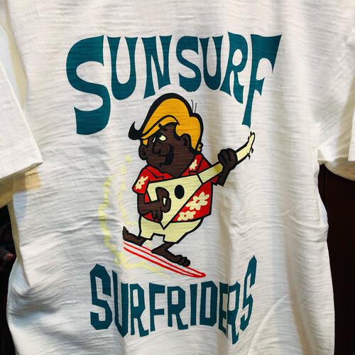 SUN SURF THE SINGING SURF RIDERS PRINT T-SHIRT SURF RIDERS