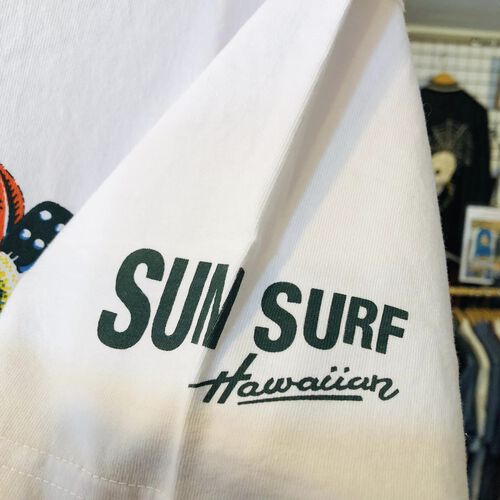 限定コラボTシャツ!SUN SURF × PEANUTS S/S T-SHIRT Snoopy HAWAII 限定コラボTシャツ!SUN SURF × PEANUTS S/S T-SHIRT Snoopy HAWAII