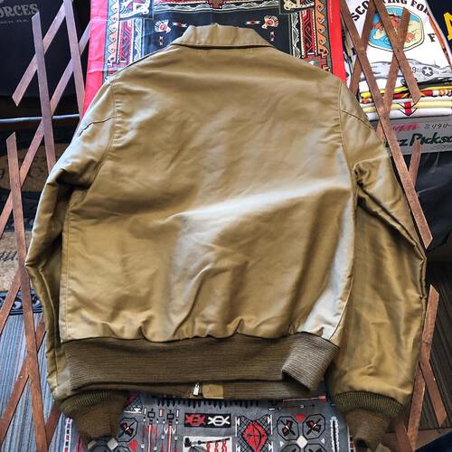 経年変化を楽しめるコットングログラン製!バズリクソンズ Type A-2 ジャングルクロス BEIGE