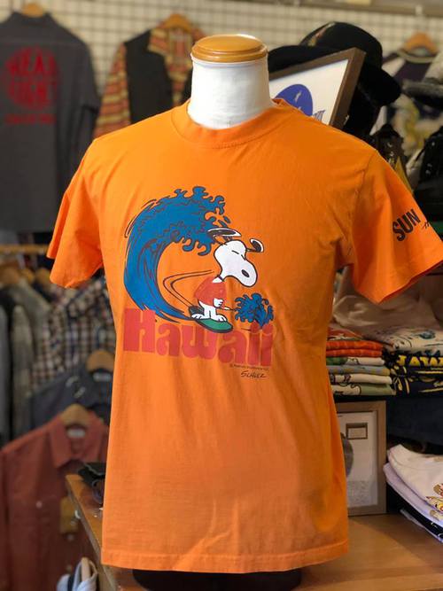 SUN SURF × PEANUTS S/S T-SHIRT Snoopy『SURF HAWAII』 ORANGE