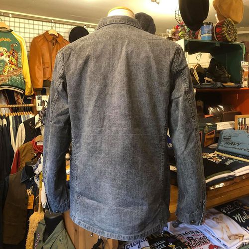 FICTION ROMANCE 8oz INDIGO PIN CHECK WORK COAT AGED MODEL