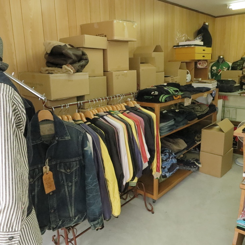 本日より隣の店舗にて仮営業を開始しました!