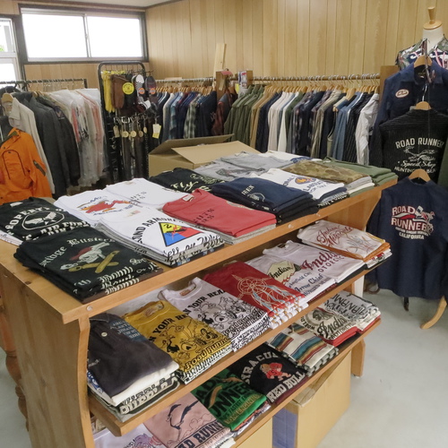 本日より隣の店舗にて仮営業を開始しました!