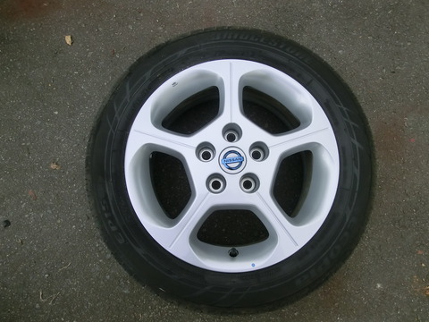 電気自動車　日産リーフのアルミホイールリペア