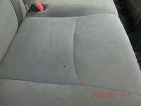 プリウス後部座席のタバココゲ穴リペア（補修・修復・修理）