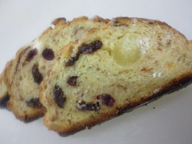 シュトーレン あります(*^^)v