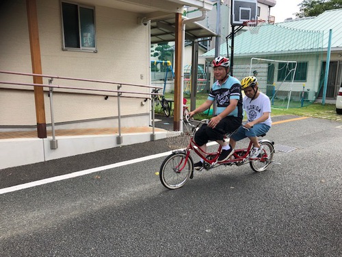 タンデム自転車を体験 タンデム自転車を体験