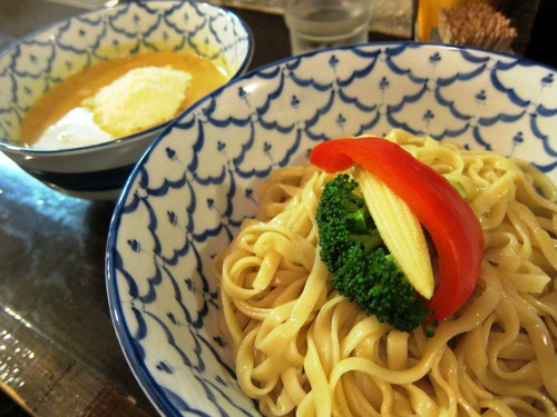づゅる麺池田 (目黒) チーズとポテトのイエローカレーつけ麺
