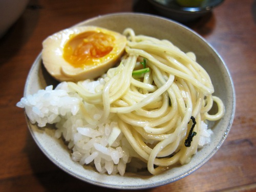 麺処 びぎ屋　(学芸大学)　白醤油の和えそば