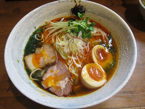 麺処 びぎ屋　(学芸大学)　酸っぱ辛い’生のり’の醤油らーめん