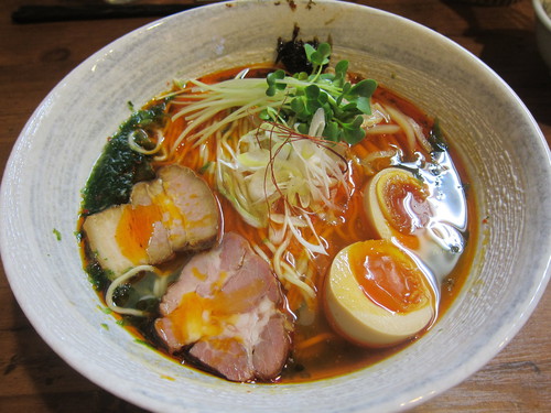 麺処 びぎ屋　(学芸大学)　酸っぱ辛い’生のり’の醤油らーめん