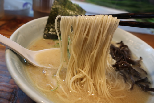 博多濃麻呂 (二子玉川)　ラーメン