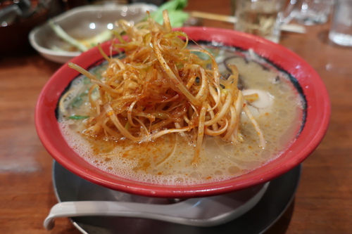 豚そば 成 (下永谷)　俺たちの元日