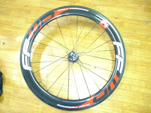 FFWDカーボンホイール入荷