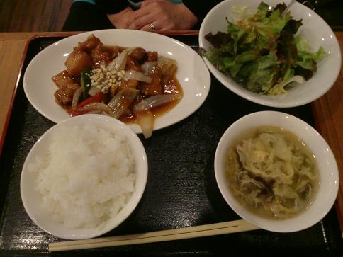 【大陸食堂 バンザイ】は、ワンコインで万歳~♪