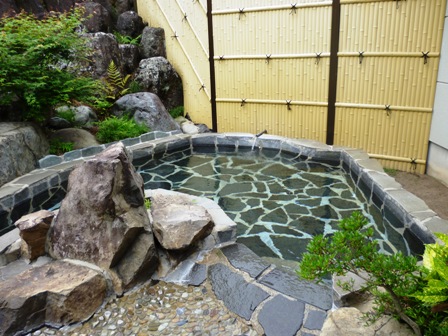 湯山温泉　市房庵なるお