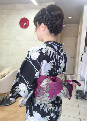 浴衣で 浴衣で