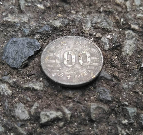 昭和34年の100円硬貨