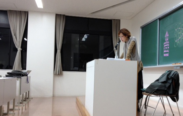大学の色彩講義 大学の色彩講義