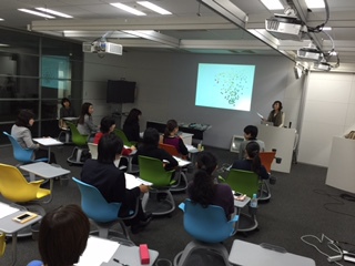 カラー企業研修画像 カラー企業研修画像