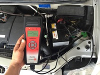 【新導入】 多くの車種のバッテリー規格に対応したバッテリーチェッカー（診断機）を導入しました。 2015/06/21 18:57:15