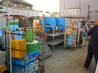 小国の山郷のごみ格闘