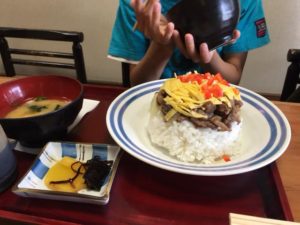 ひっくり返す。どんでん返し。 ひっくり返す。どんでん返し。