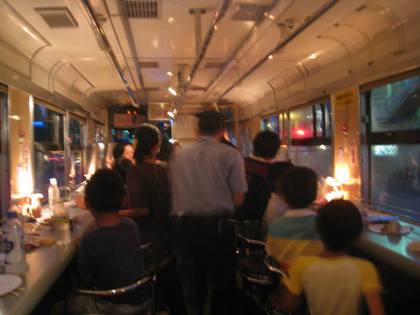 「貸切ビアガー電」(ビール電車) 「貸切ビアガー電」(ビール電車)