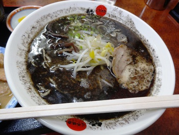 昨年の〆は大黒ラーメンでしたん!