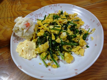 雑草にも福来る~ニラ玉~朝食男料理~