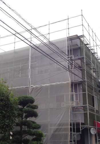 ビルの塗装工事スタート～高圧洗浄～熊本