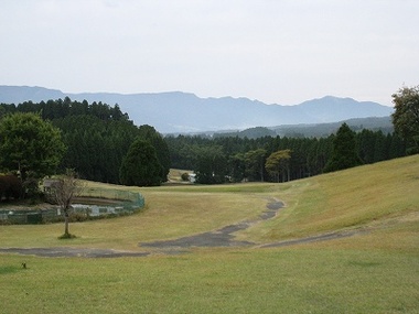 隠れ家みたいな地鶏屋らくだ山と月廻り温泉と白川水源