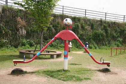 白目の馬・拝みリス等々があるパラダイス公園