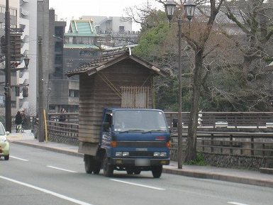トラック