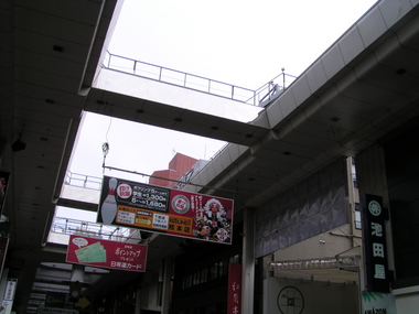 屋根が無い・・・?