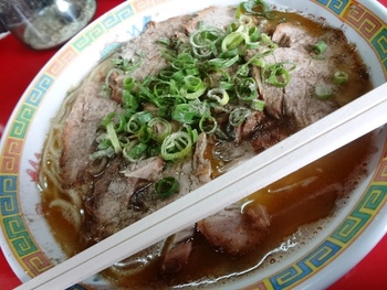 味の興安でチャーシュー麺を喰らう♪
