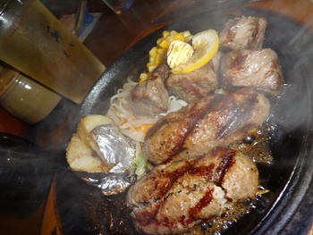 ハイボールとハンバーグで!