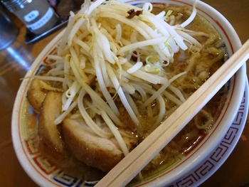 太一商店で肉増しラーメンを喰らう♪