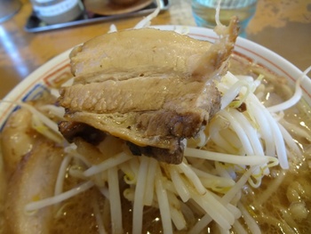 太一商店で肉増しラーメンを喰らう♪